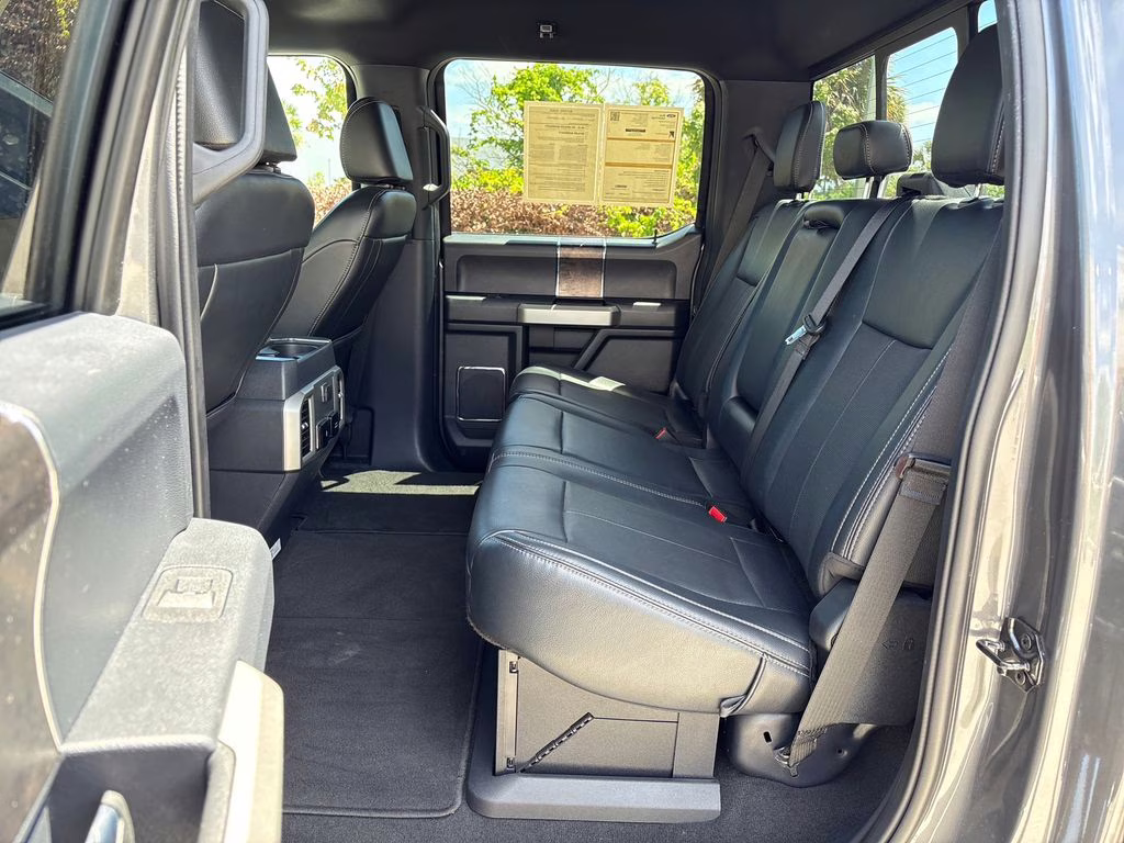 2022 Gray Metallic Ford Super Duty F-250 SRW Lariat 4X4 Truck