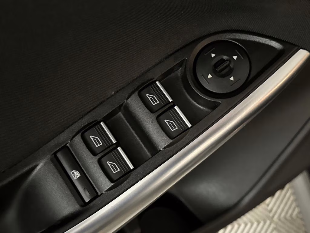 2018 Magnetic Ford Focus ST FWD Hatchback