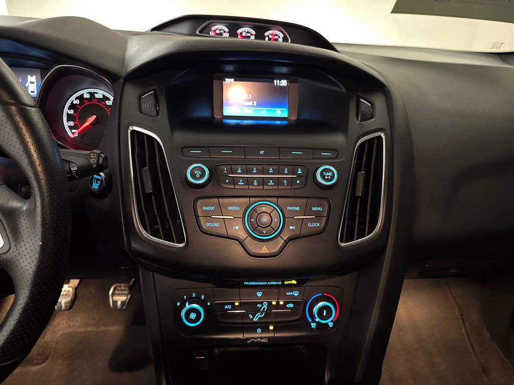 2018 Magnetic Ford Focus ST FWD Hatchback