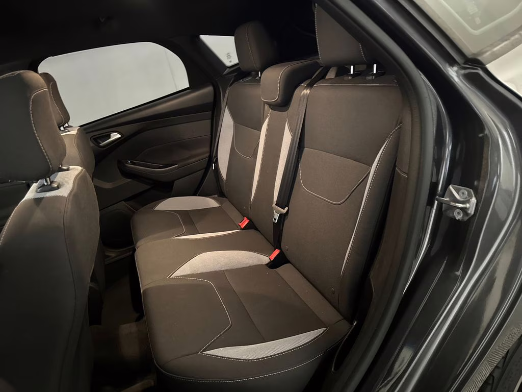 2018 Magnetic Ford Focus ST FWD Hatchback