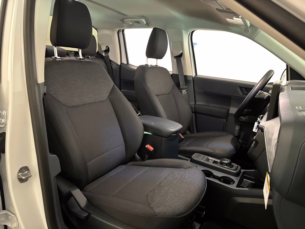 2026 Oxford White Ford Maverick XL FWD Truck