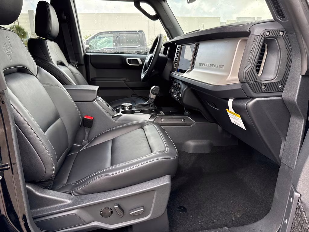 2026 Shadow Black Ford Bronco Outer Banks 4X4 SUV