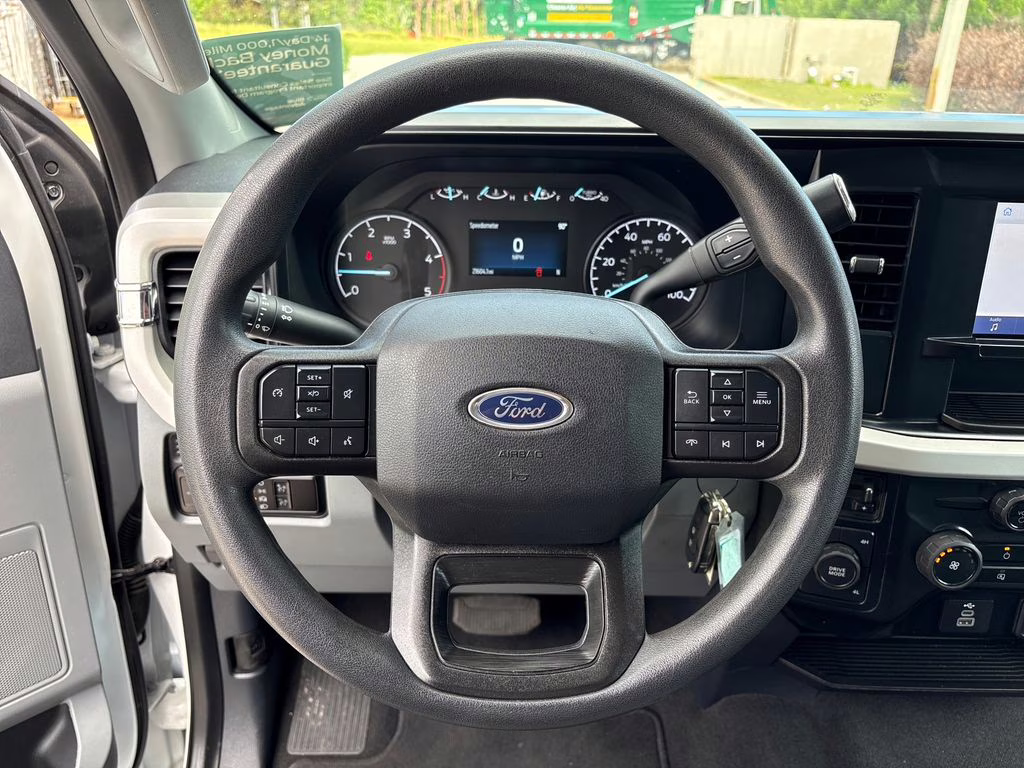 2025 Oxford White Ford Super Duty F-250 SRW XLT 4X4 Truck