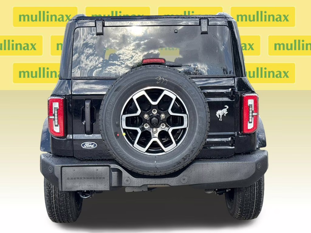 2026 Shadow Black Ford Bronco Outer Banks 4X4 SUV