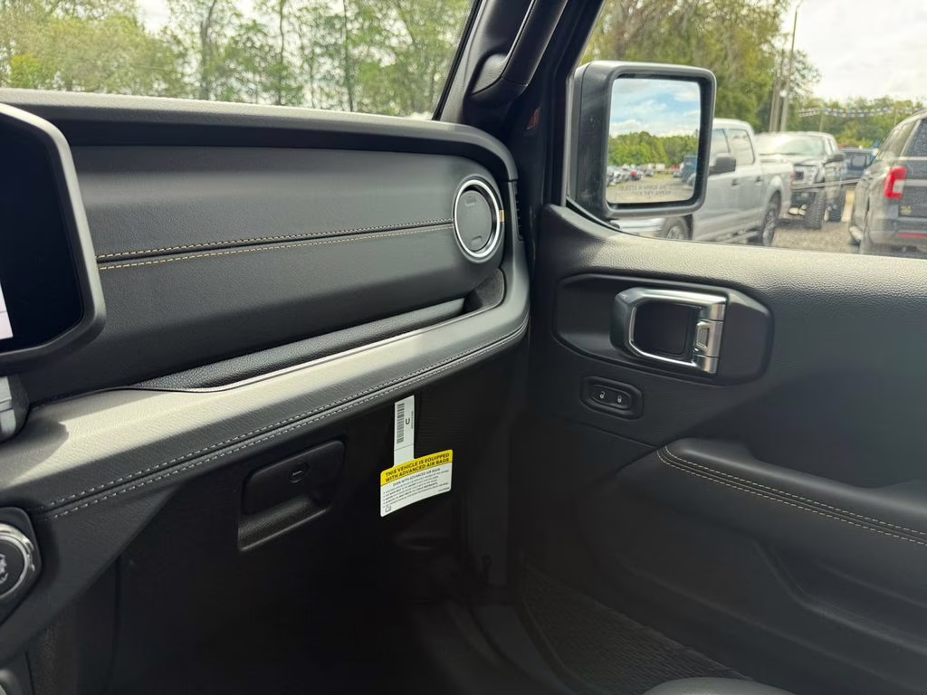 2026 Anvil Clear Coat Jeep Wrangler Sahara 4X4 SUV