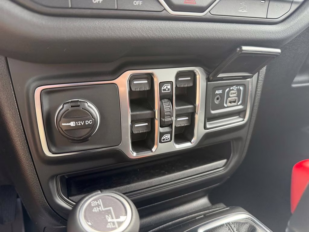 2026 Anvil Clear Coat Jeep Wrangler Sahara 4X4 SUV