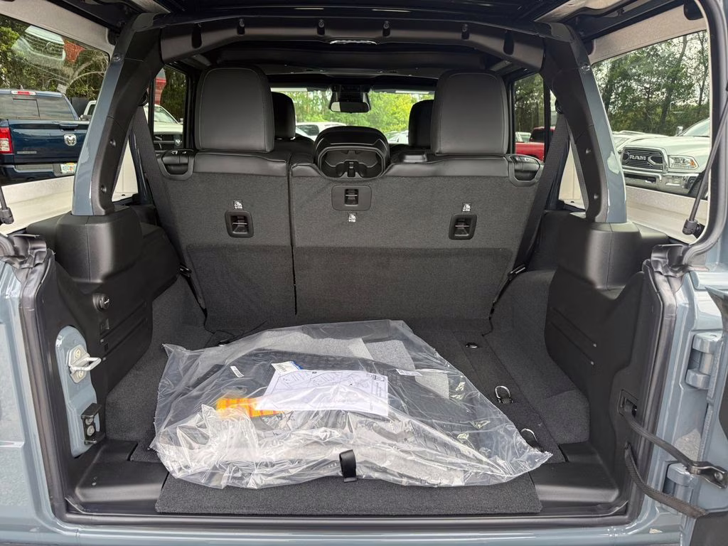 2026 Anvil Clear Coat Jeep Wrangler Sahara 4X4 SUV