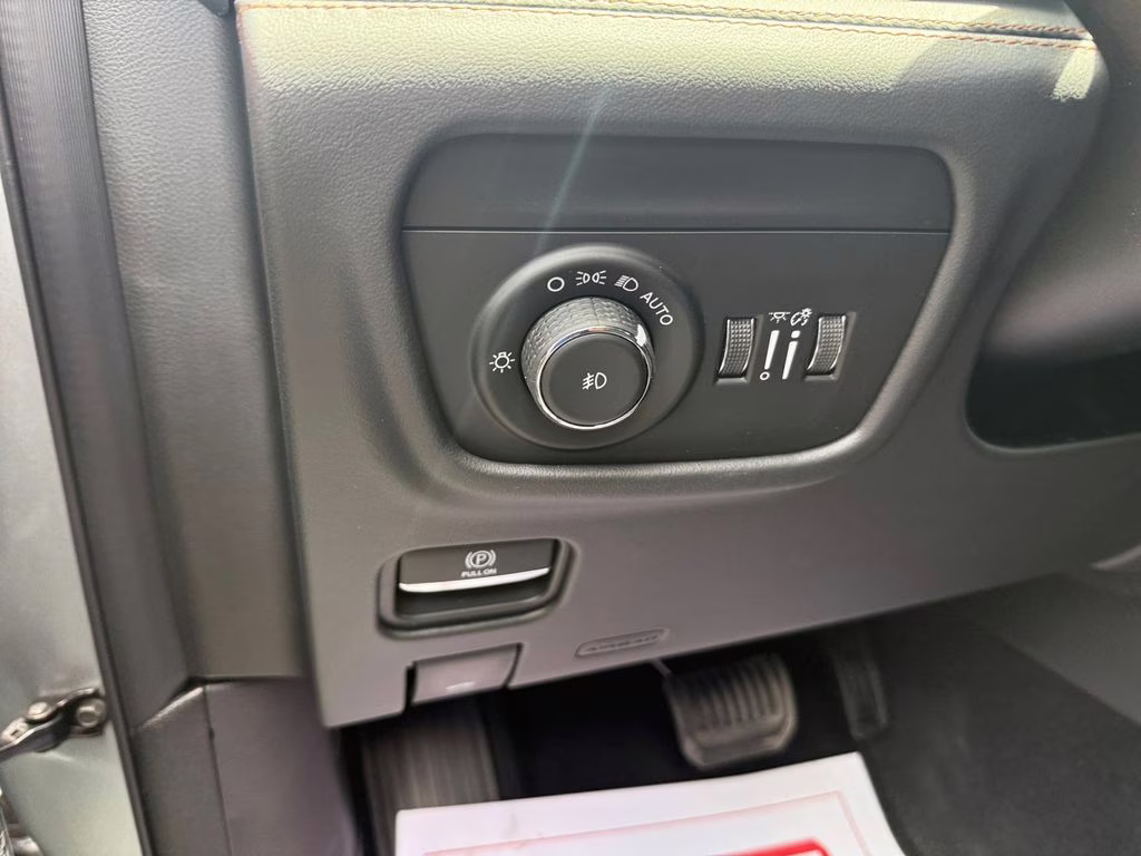 2026 Silver Zynith Jeep Grand Cherokee Summit 4X4 SUV