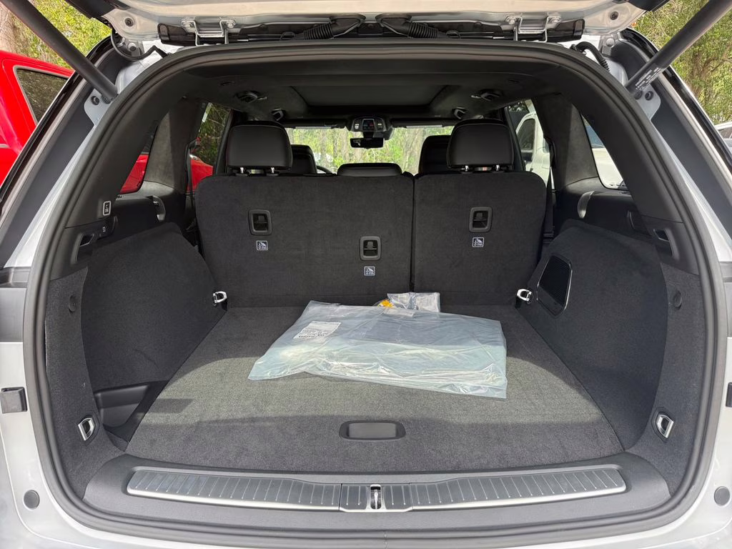 2026 Silver Zynith Jeep Grand Cherokee Summit 4X4 SUV