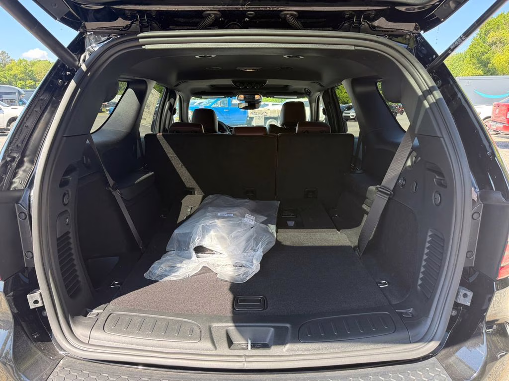 2026 DB Black Crystal Clearcoat Dodge Durango GT Plus HEMI V8 AWD SUV