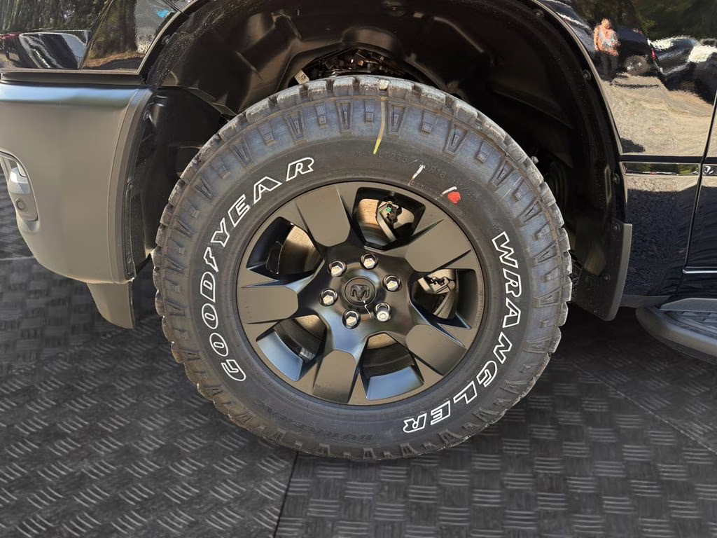 2026 Diamond Black Crystal Pearlcoat Ram 1500 Warlock 4X4 Truck