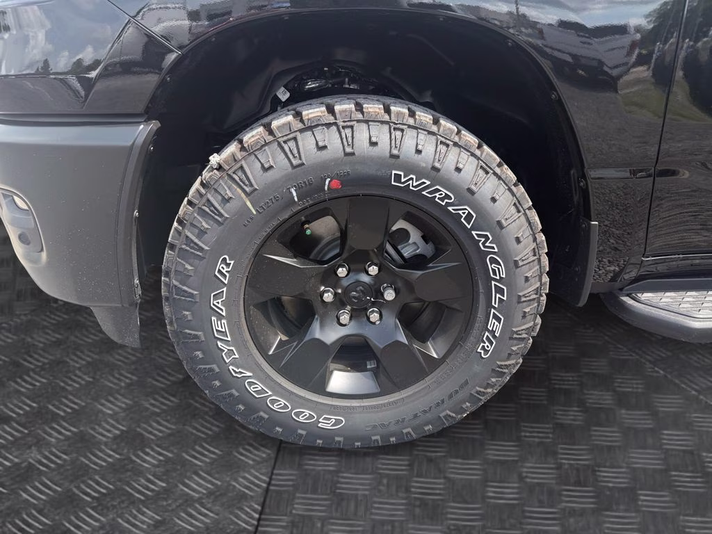 2026 Diamond Black Crystal Pearlcoat Ram 1500 Warlock 4X4 Truck