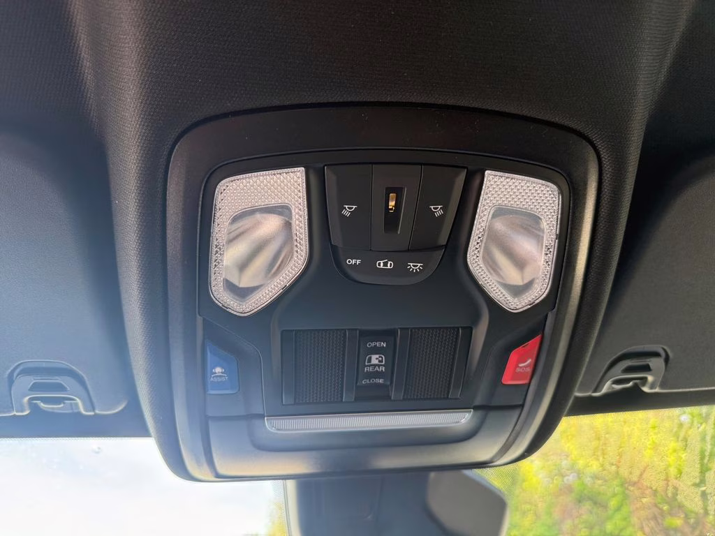 2026 Diamond Black Crystal Pearlcoat Ram 1500 Warlock 4X4 Truck