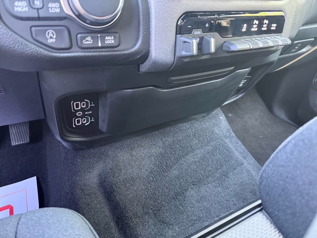 2026 Diamond Black Crystal Pearlcoat Ram 1500 Warlock 4X4 Truck