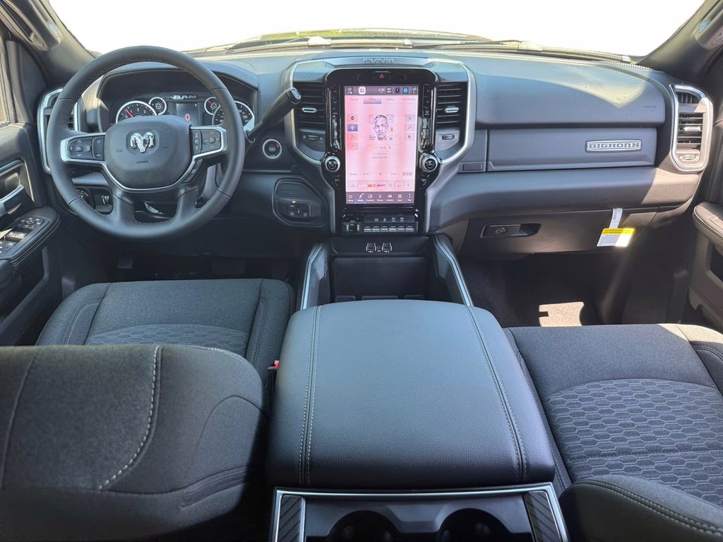 2026 Diamond Black Crystal Pearlcoat Ram 2500 Big Horn 4X4 Truck