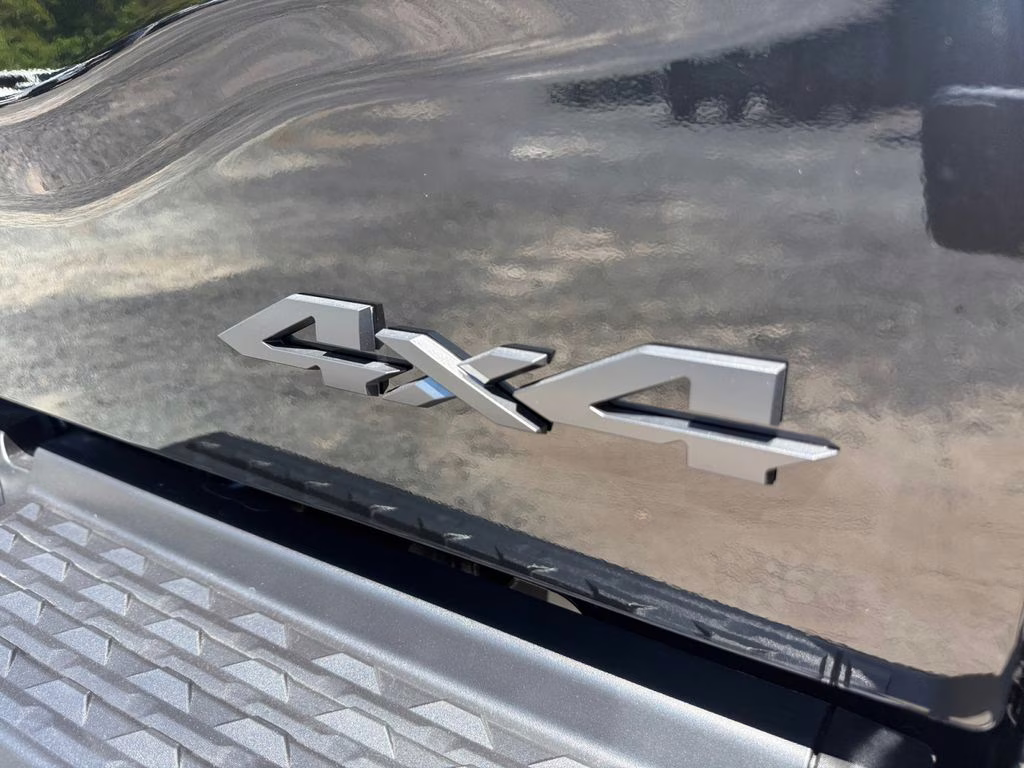 2026 Diamond Black Crystal Pearlcoat Ram 2500 Big Horn 4X4 Truck