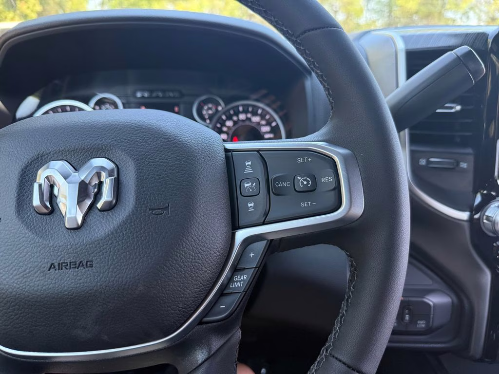 2026 Diamond Black Crystal Pearlcoat Ram 2500 Big Horn 4X4 Truck