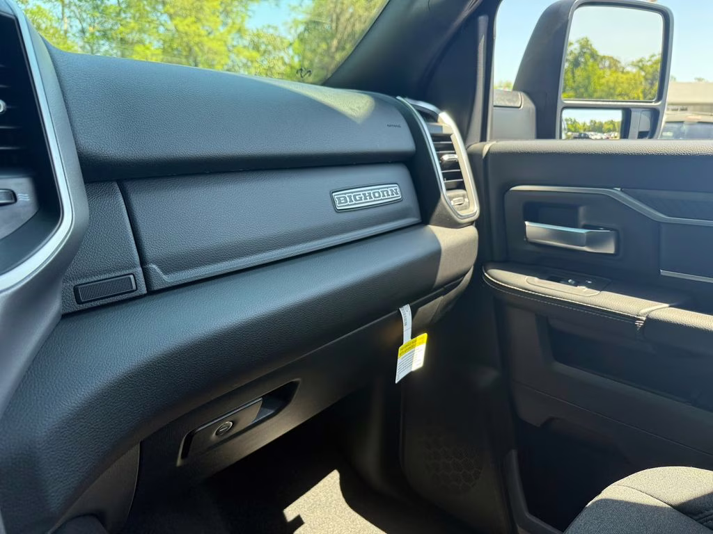 2026 Diamond Black Crystal Pearlcoat Ram 2500 Big Horn 4X4 Truck