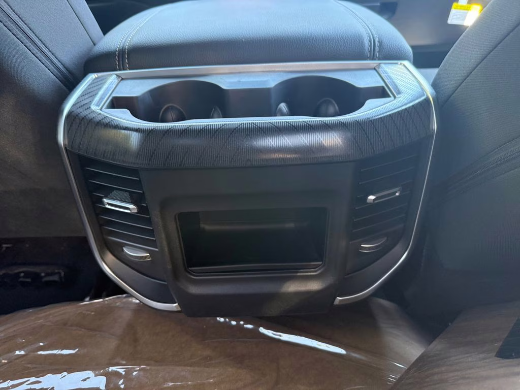 2026 Diamond Black Crystal Pearlcoat Ram 2500 Big Horn 4X4 Truck