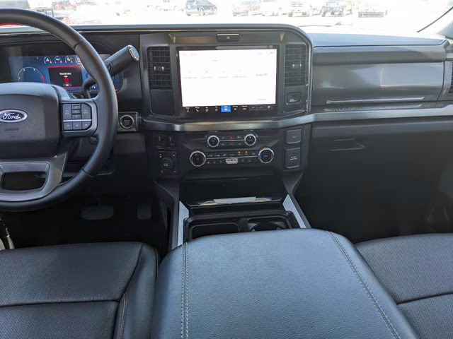 2025 Oxford White Ford Super Duty F-350 SRW Lariat 4X4 Truck