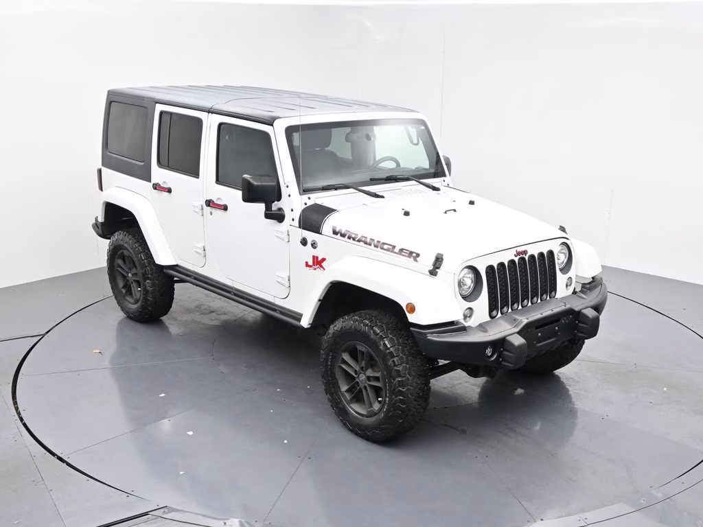 2017 Bright White Clearcoat Jeep Wrangler Unlimited Sahara 4X4 SUV