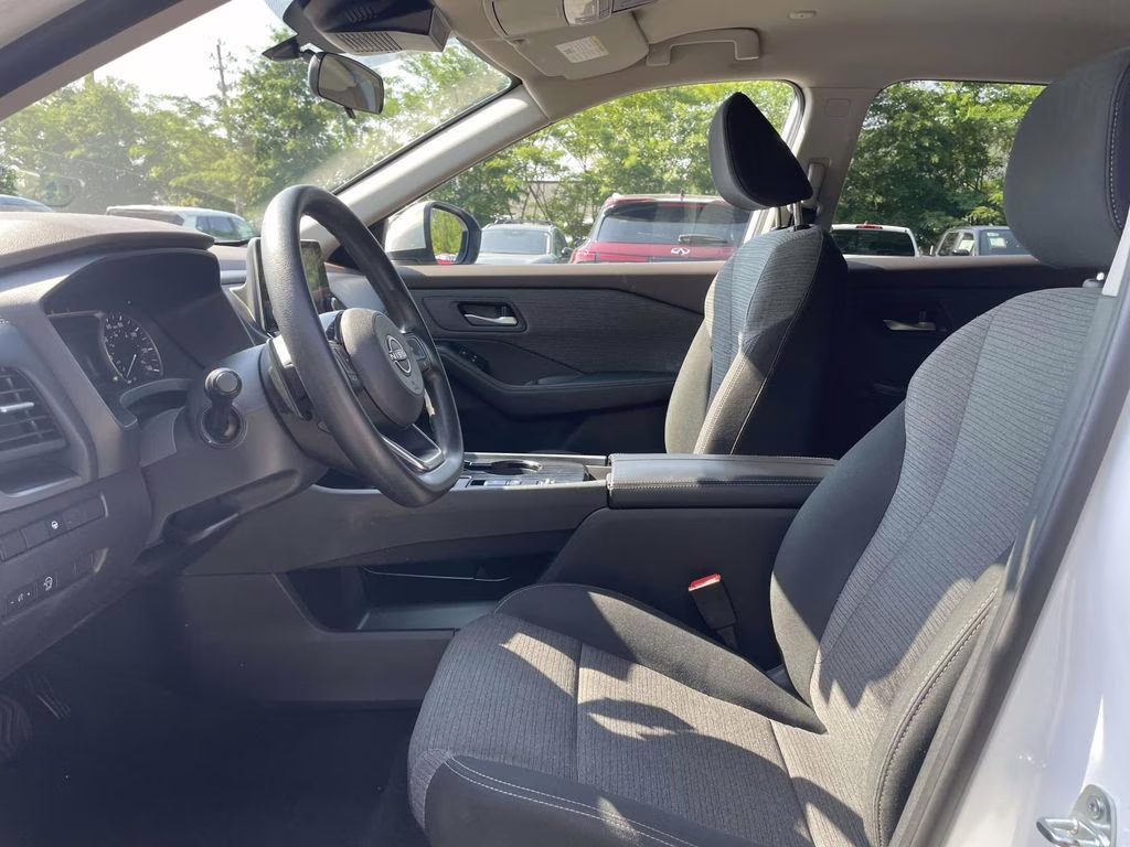 2023 Pearl White Tricoat Nissan Rogue SV FWD SUV