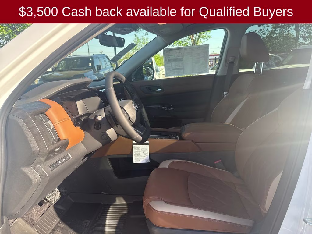 2026 Everest White Pearl Tricoat Nissan Pathfinder Platinum 4X4 SUV