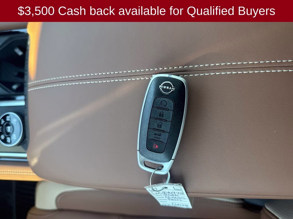 2026 Everest White Pearl Tricoat Nissan Pathfinder Platinum 4X4 SUV