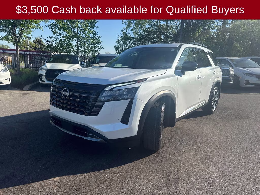 2026 Everest White Pearl Tricoat Nissan Pathfinder Platinum 4X4 SUV