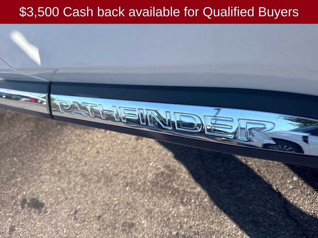 2026 Everest White Pearl Tricoat Nissan Pathfinder Platinum 4X4 SUV