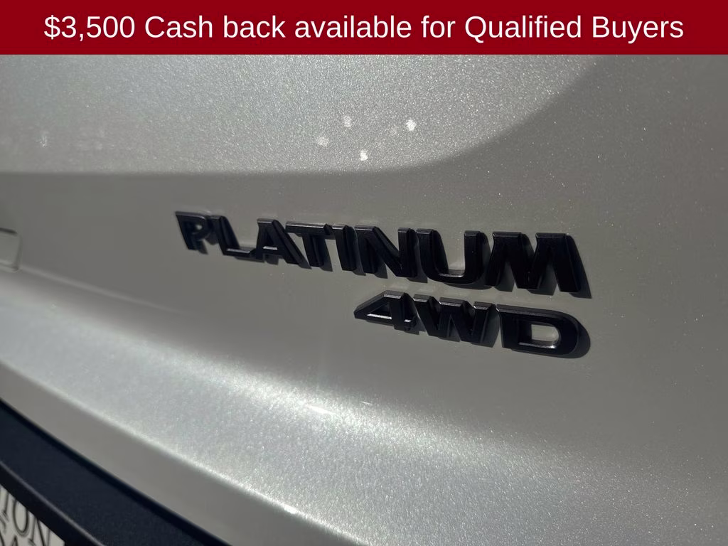 2026 Everest White Pearl Tricoat Nissan Pathfinder Platinum 4X4 SUV