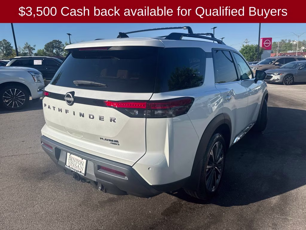 2026 Everest White Pearl Tricoat Nissan Pathfinder Platinum 4X4 SUV