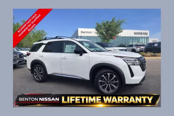 2026 Everest White Pearl Tricoat Nissan Pathfinder Platinum FWD SUV