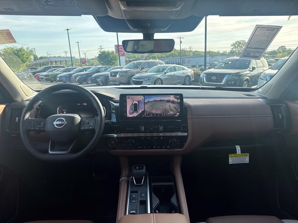 2026 Everest White Pearl Tricoat Nissan Pathfinder Platinum FWD SUV