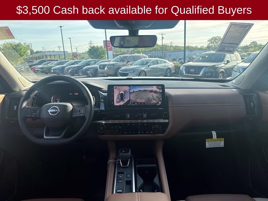 2026 Everest White Pearl Tricoat Nissan Pathfinder Platinum FWD SUV
