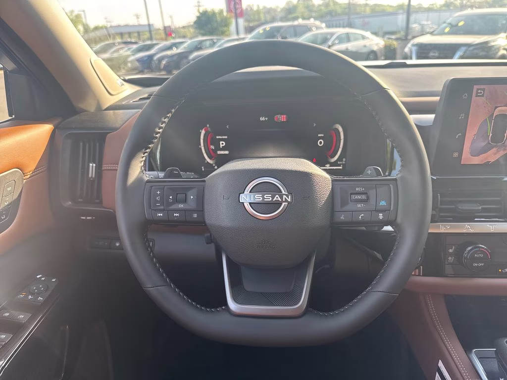 2026 Everest White Pearl Tricoat Nissan Pathfinder Platinum FWD SUV