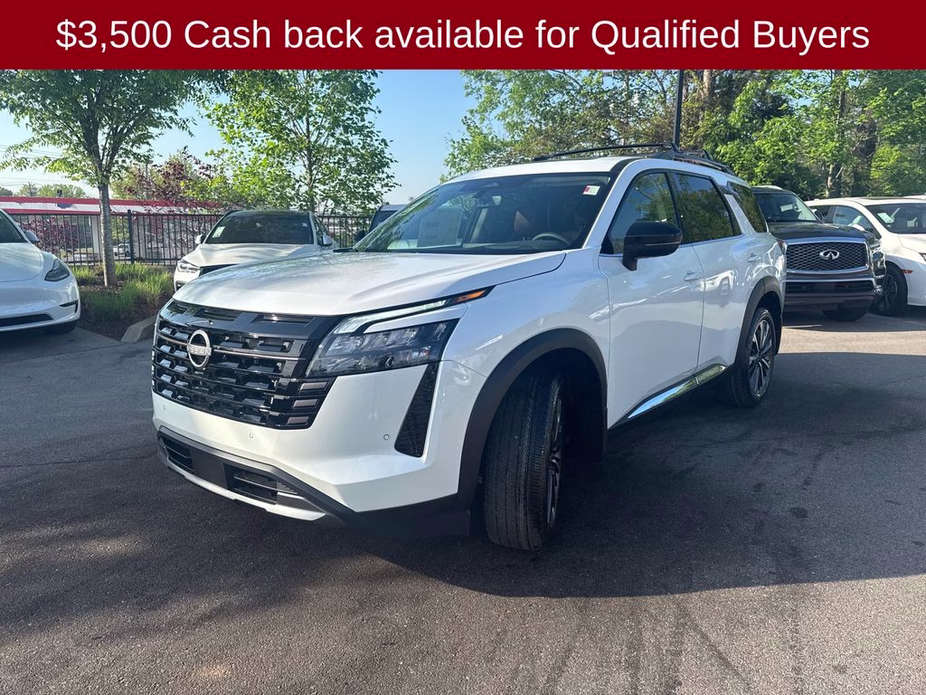 2026 Everest White Pearl Tricoat Nissan Pathfinder Platinum FWD SUV
