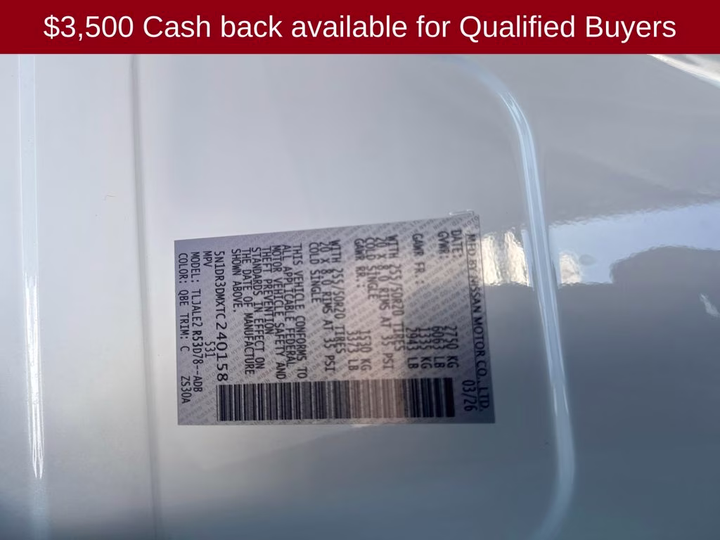 2026 Everest White Pearl Tricoat Nissan Pathfinder Platinum FWD SUV