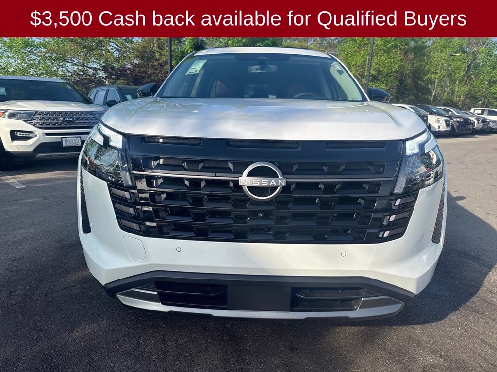 2026 Everest White Pearl Tricoat Nissan Pathfinder Platinum FWD SUV