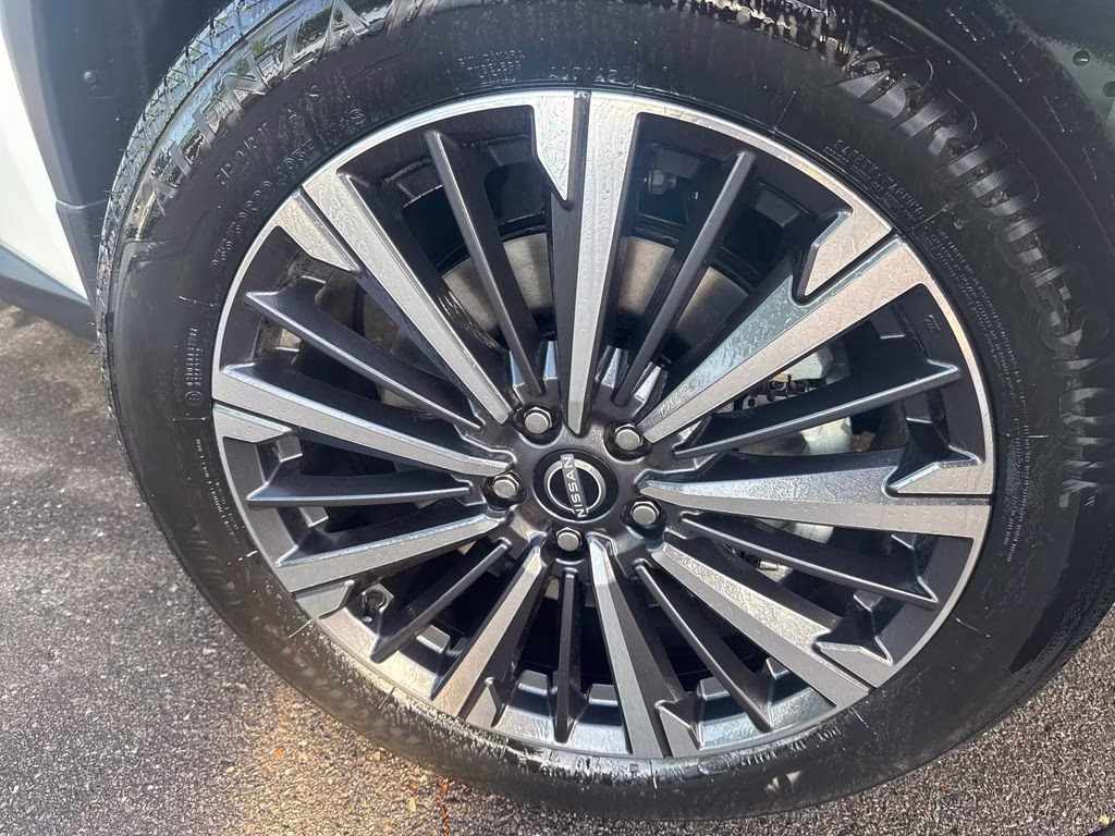 2026 Everest White Pearl Tricoat Nissan Pathfinder Platinum FWD SUV