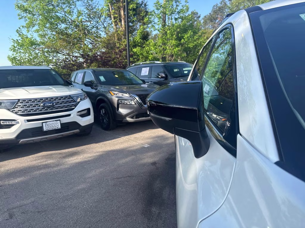 2026 Everest White Pearl Tricoat Nissan Pathfinder Platinum FWD SUV