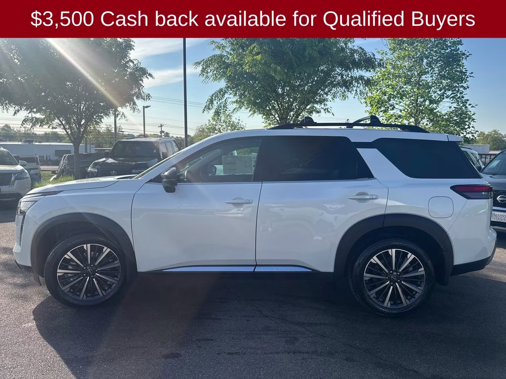 2026 Everest White Pearl Tricoat Nissan Pathfinder Platinum FWD SUV