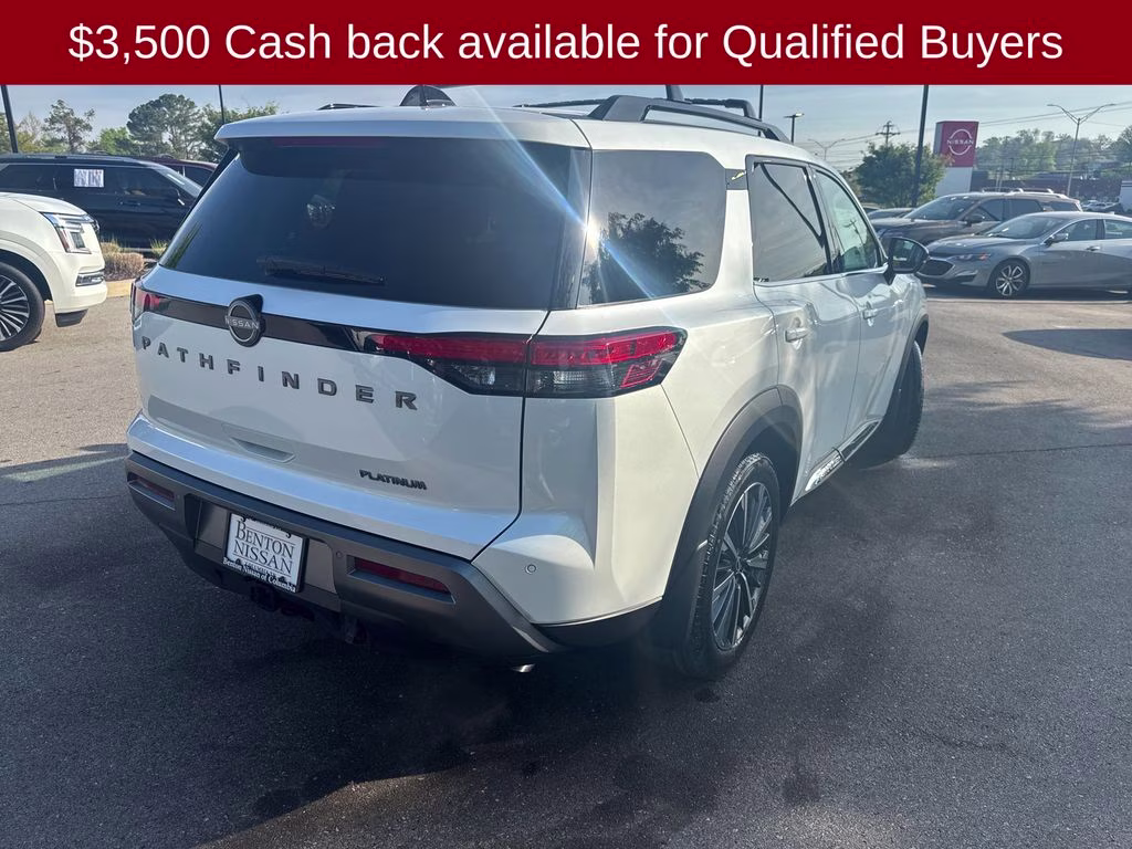 2026 Everest White Pearl Tricoat Nissan Pathfinder Platinum FWD SUV