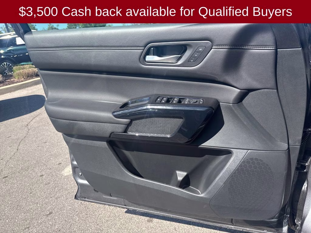 2026 Gun Metallic Nissan Pathfinder Platinum FWD SUV