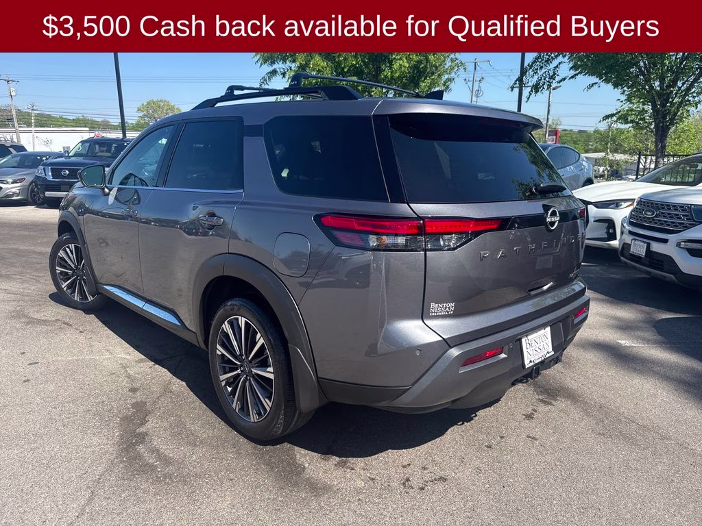 2026 Gun Metallic Nissan Pathfinder Platinum FWD SUV