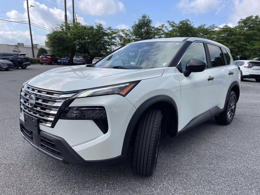 2024 Glacier White Nissan Rogue S FWD SUV