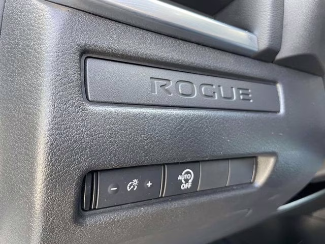 2024 Brilliant Silver Metallic Nissan Rogue S FWD SUV