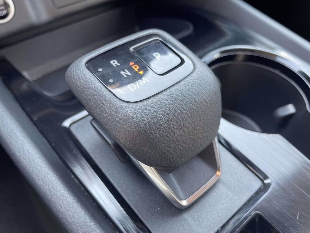 2023 Pearl White Tricoat Nissan Rogue SV FWD SUV