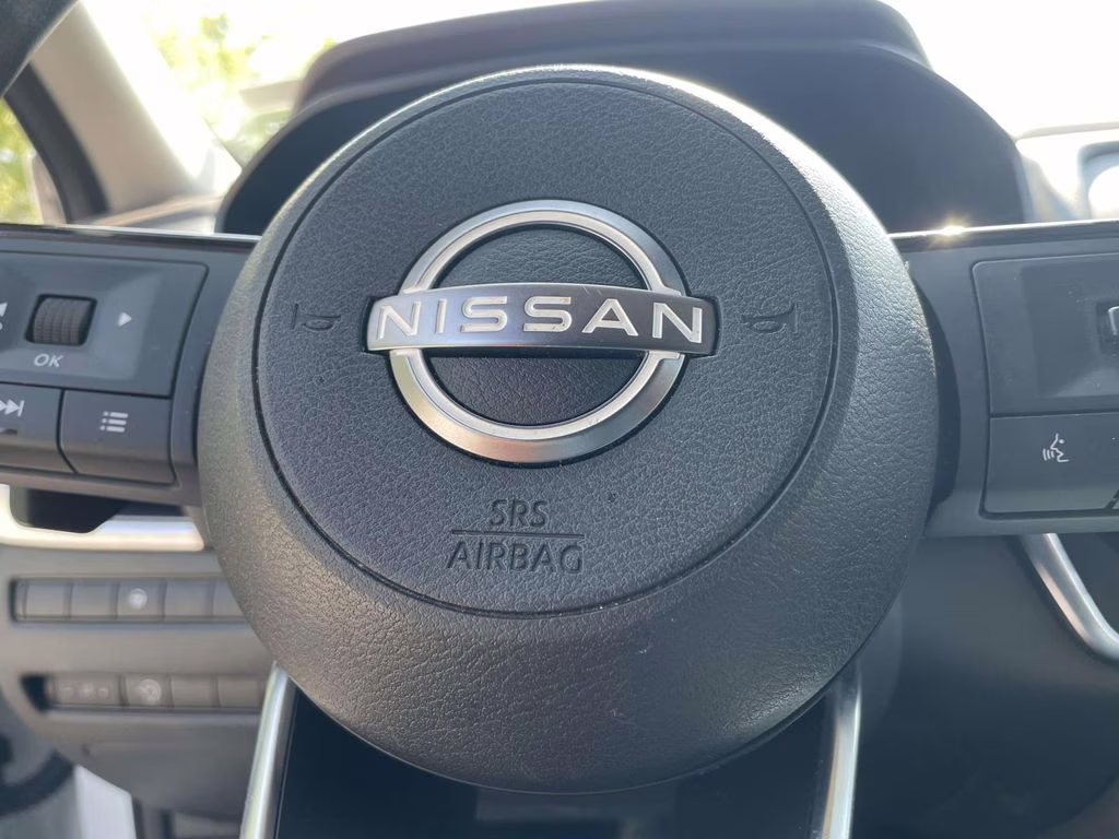 2023 Pearl White Tricoat Nissan Rogue SV FWD SUV