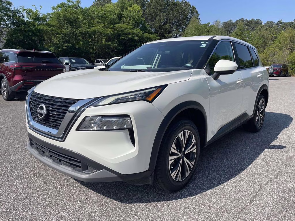 2023 Pearl White Tricoat Nissan Rogue SV FWD SUV